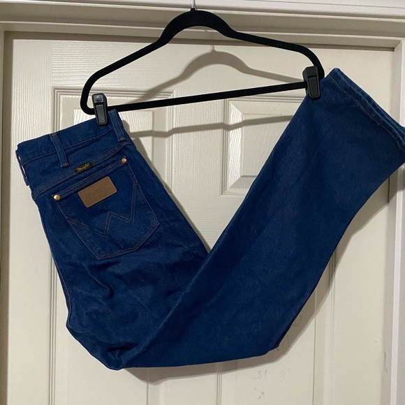 Wrangler Denim - Wrangler Womens Jeans 33/32!  1st come..